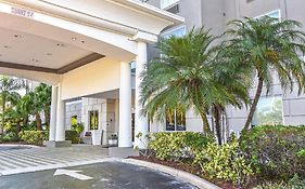 Holiday Inn Express Hotel & Suites Cocoa 2*