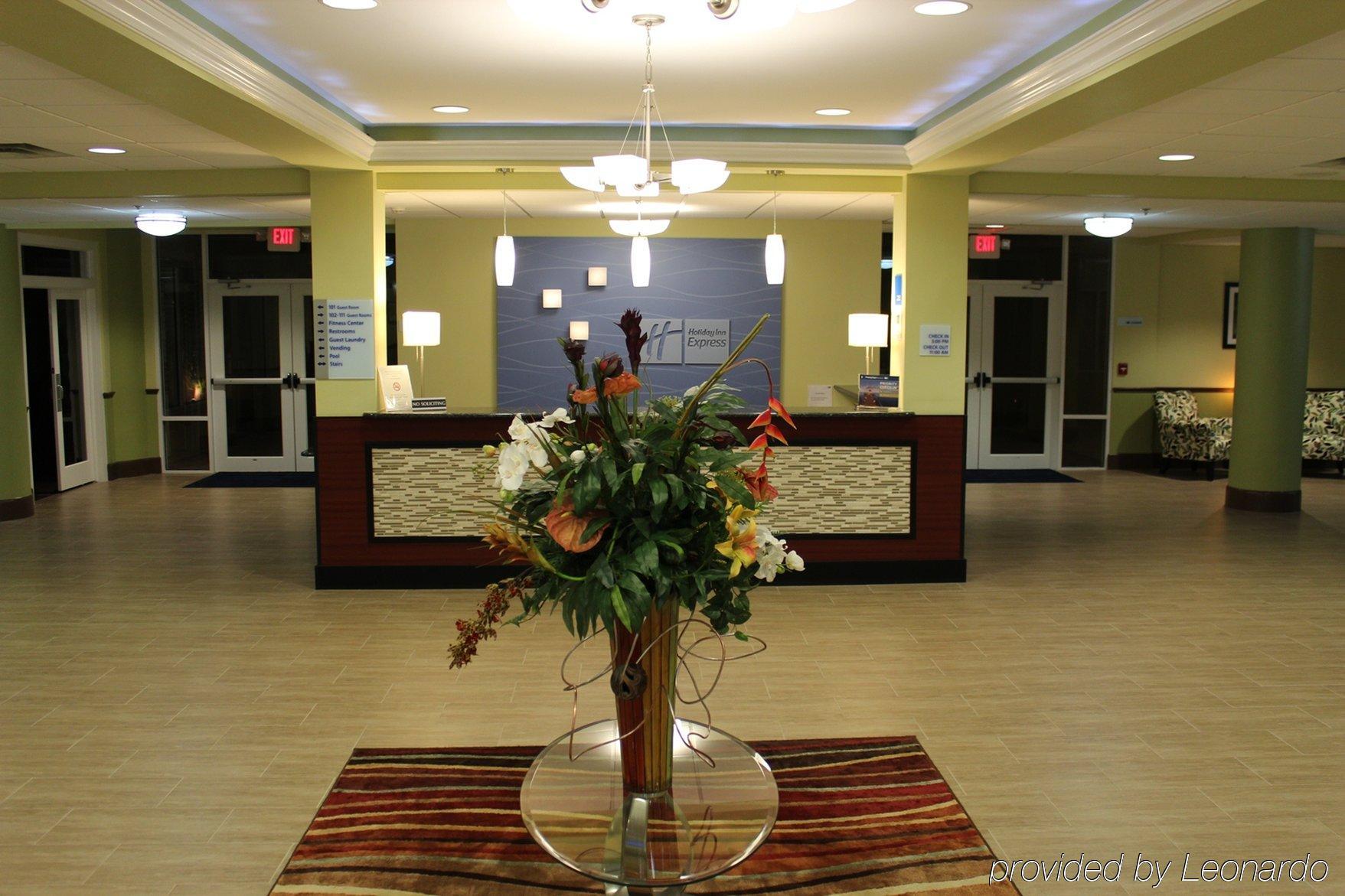 Holiday Inn Express & Suites Cocoa, An Ihg Hotel Interior photo